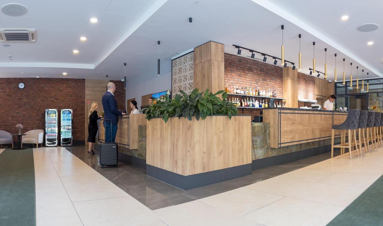 Hotel Malbork - Centrum Konferencyjne Екстериор снимка